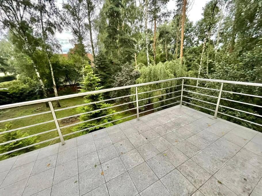 Beautiful Villa With Garden In Milanowek Exterior foto